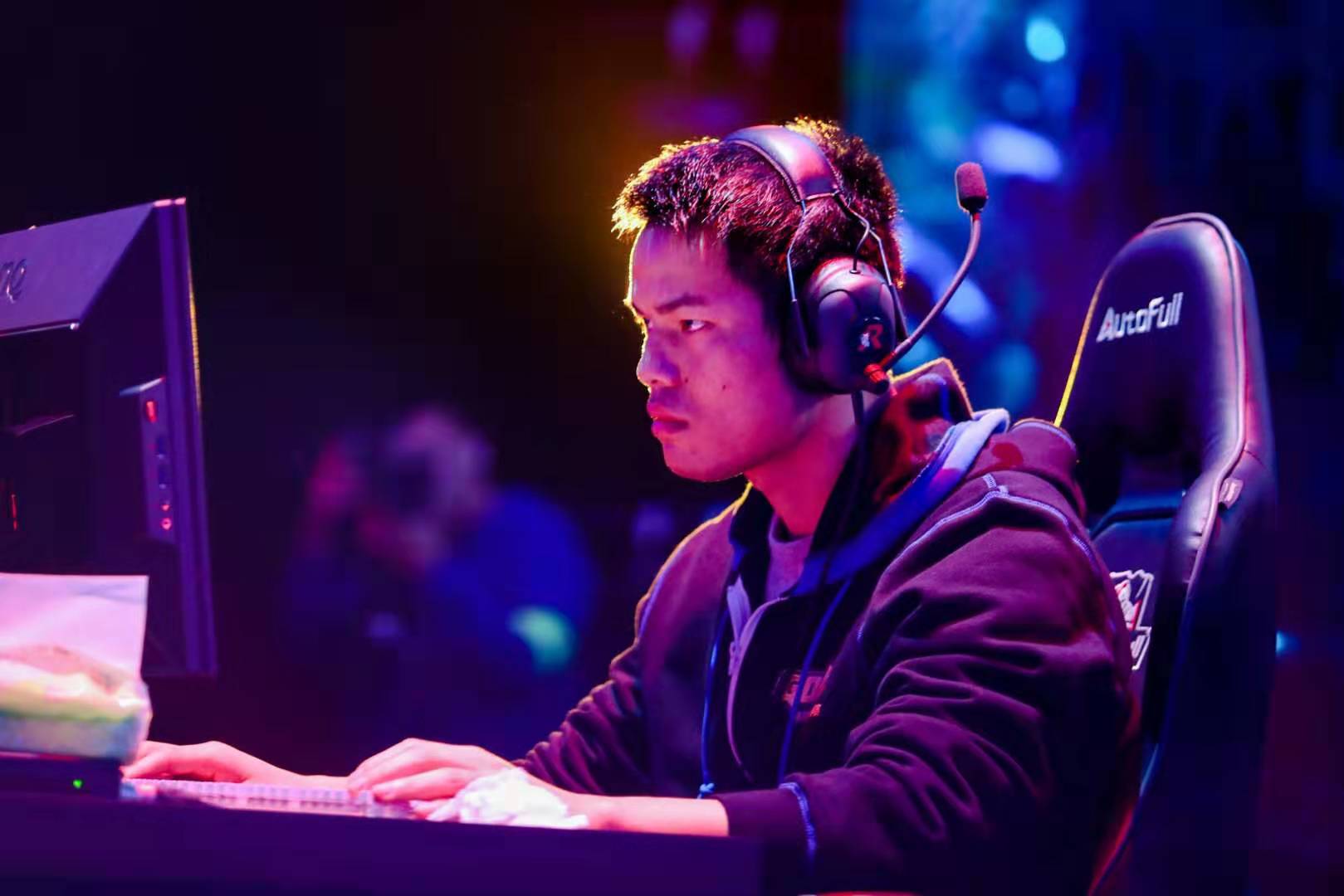 着他们将在 着他们将在